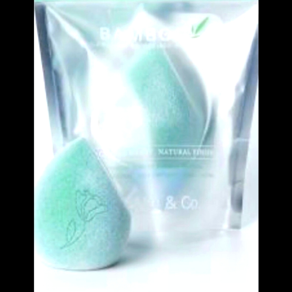 BAMBOO Teal Makeup Sponge